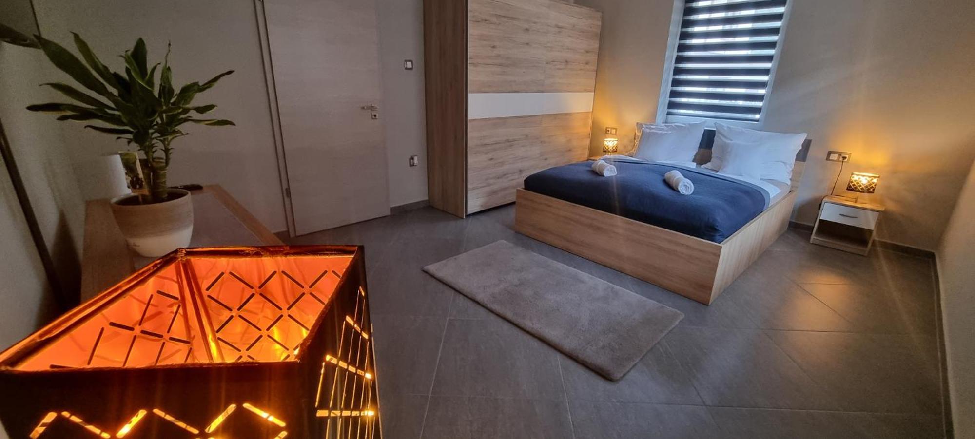 Hos-Cegledi Vendeghaz Miskolc -Oenallo Otthon, Mely Csak Az Oenoeke Esterno foto